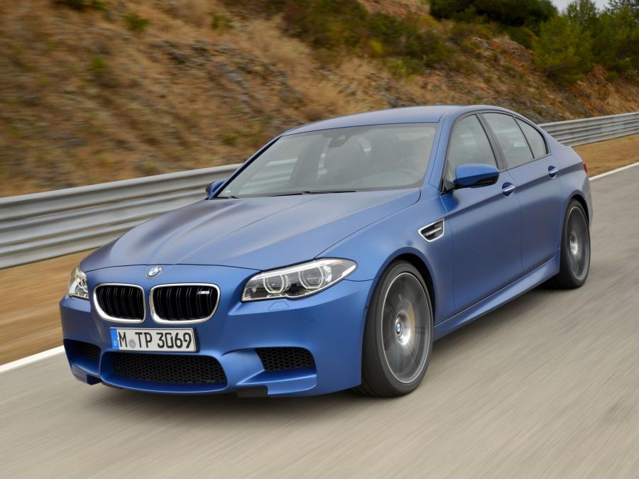 BMW M5 Competition Package 2013 года  (фото 11 из 16)